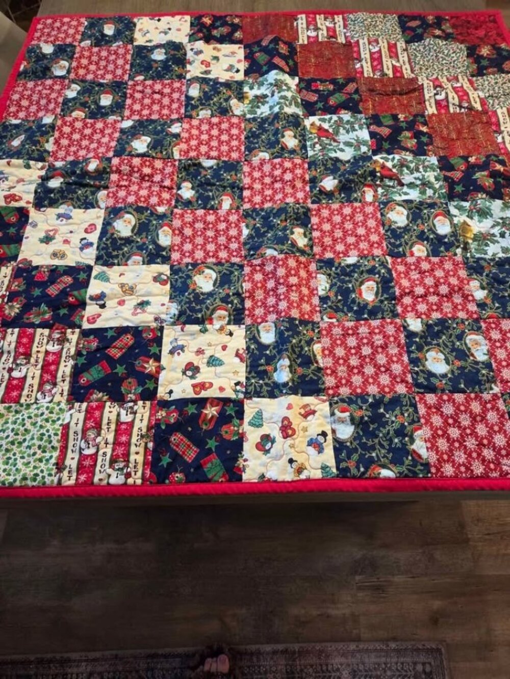 Small holiday lap quilt